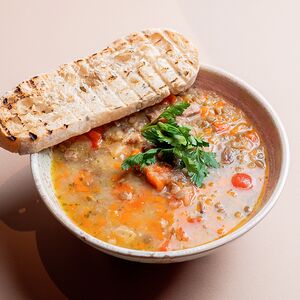 Суп мясной с чечевицей