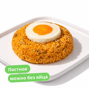 Рис с кимчи и овощами на воке Кимчи поккымпаб