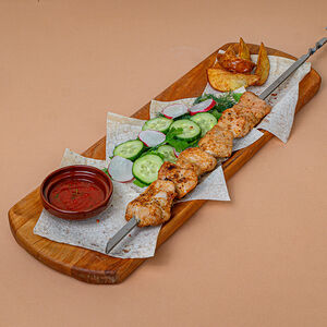 Шашлык из индейки с хмели-сунели