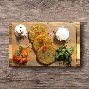 Драники с лососем и мягким сыром 