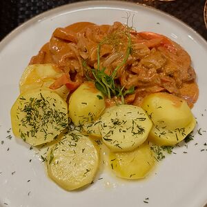 Свинина по-Датски с отварным картофелем
