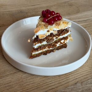 Морковный торт с апельсиновым конфитюром