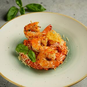 Մանրածովախեցգետնով և լոլիկի սոուսով ռիզոտո