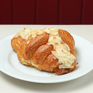 Миндальный круассан