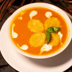 Томатный суп средне-острый