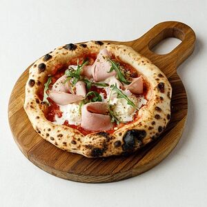 Пицца с Мортаделлой и Страчетеллой