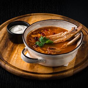 Щи из кислой капусты с ребрышком