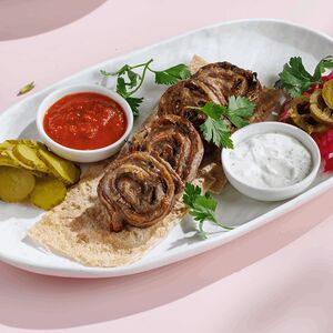 Рулетики из говядины с айваром