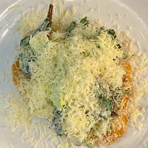 Хрустящий шницель из курочки с зелёным салатом