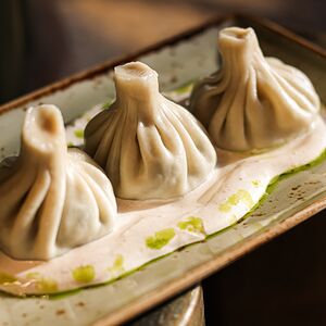 Хинкали со шпинатом и постной сметаной (3шт)