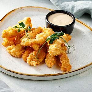 Хрустящие куриные стрипсы с соусом айоли