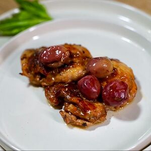 Мякоть бедра с виноградом