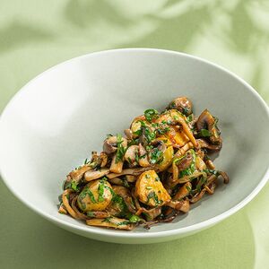 Жареный картофель с грибами 