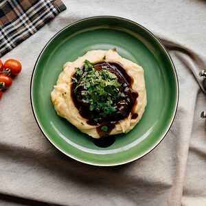 Говяжьи щечки с картофельным пюре