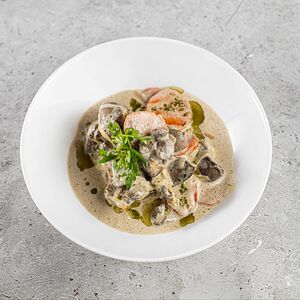 Печень куриная с овощами