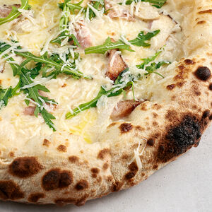 Пицца Пастрами из индейки с королевскими вешенками