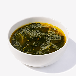 Суп из морских водорослей с говядиной Миеккук