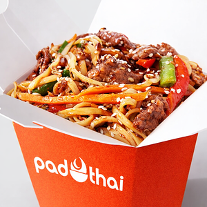 Говядина в перечном соусе с лапшой удон