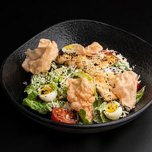 Азиатский салат с куриной грудкой