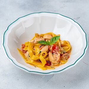 Тельятелле с форелью и перцем