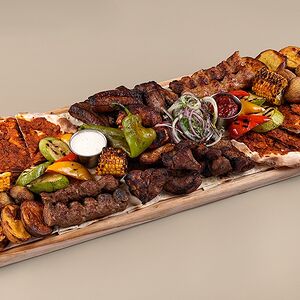 Мясной сет из свинины и курицы 