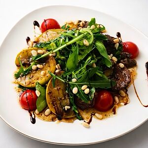 Французский салат с яблоками и с куриной печенью 