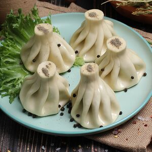 Хинкали со свининой и говядиной