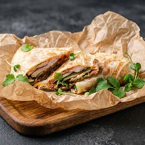 Лепешка роти с курицей 