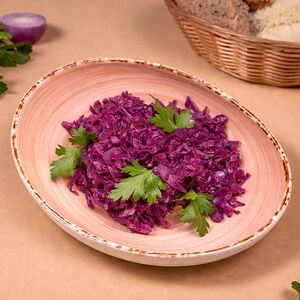 Капуста тушеная красная