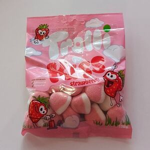 Мармелад жевательный Trolli Kiss Minis клубничный поцелуй 150 г