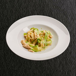 Тальятелле с курицей и цукини