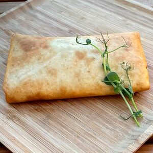 Чимичанга с куриной колбаской