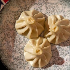 Отварные хинкали с говядиной и свининой