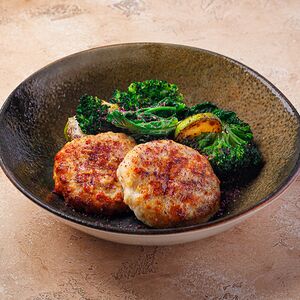 Котлета куриная с зелеными овощами