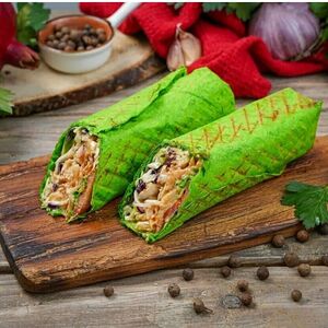 Шаурма с соусом терияки в зеленом лаваше 