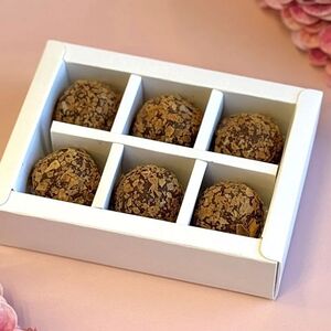 Конфеты темный шоколад с фундуком и вафлями 9 шт.