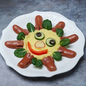 Куриные сосиски с картофельным пюре