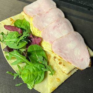 Блинчик с ветчиной и сыром