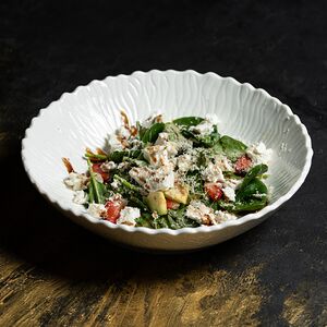 Салат с клубникой и брынзой 