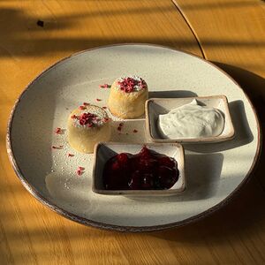 Сырники со сметаной 