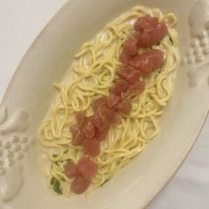 Паста с тунцом и соусом Бонито