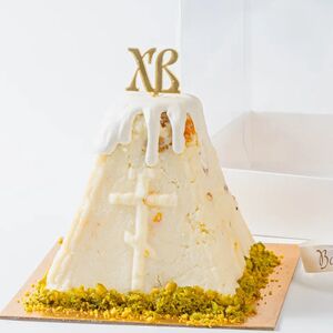 Пасха творожная с курагой и изюмом