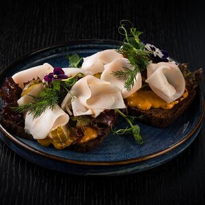 Лусты с копченым салом