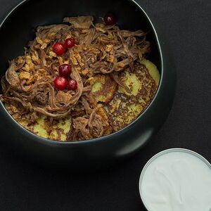 Драники со рваной говядиной