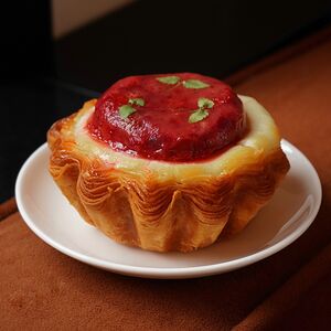 Лукошко с земляникой