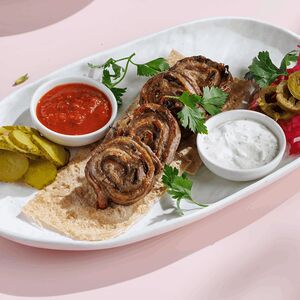 Рулетики из говядины с грибами