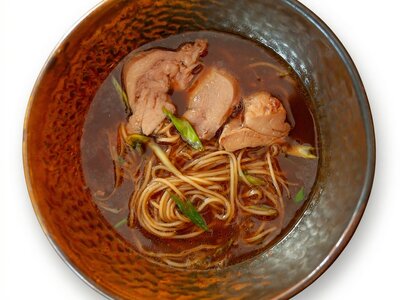 Рамен с куриным бедром