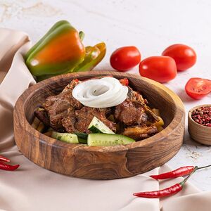 Бараньи ребра с картофелем фри 