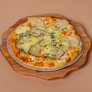 Хачапури с грушей и сыром дорблю