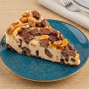 Чизкейк карамельный с арахисом